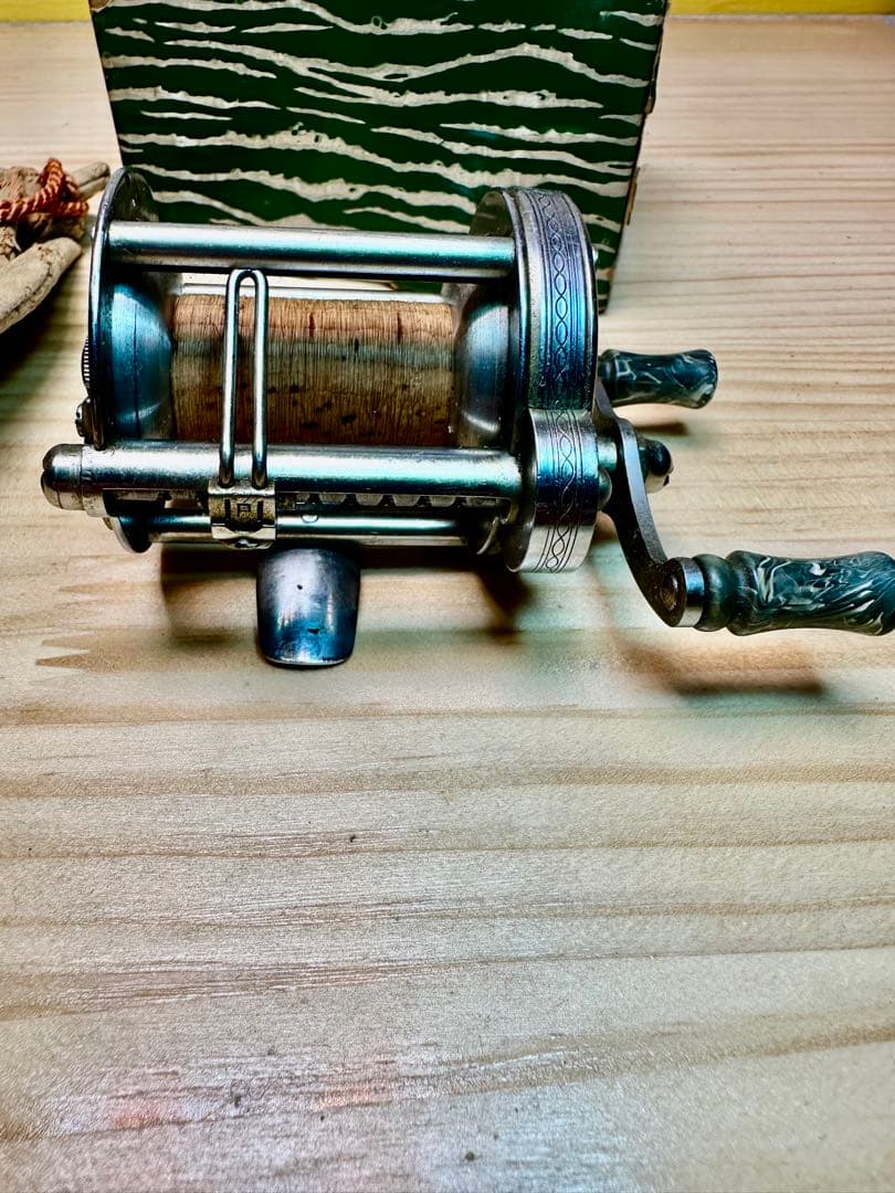 Pflueger Summit Left Hand Model フルーガー左巻き