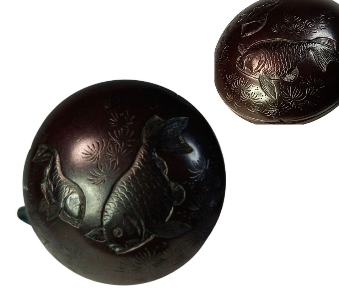 唐木彫 饅頭 根付 「金魚の図」裏面に在銘 判読出来ず