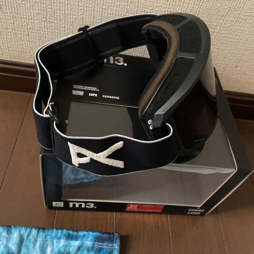 anon m3 ゴーグル 本体と付属品スペアレンズが難アリ。本体は難アリでは無い