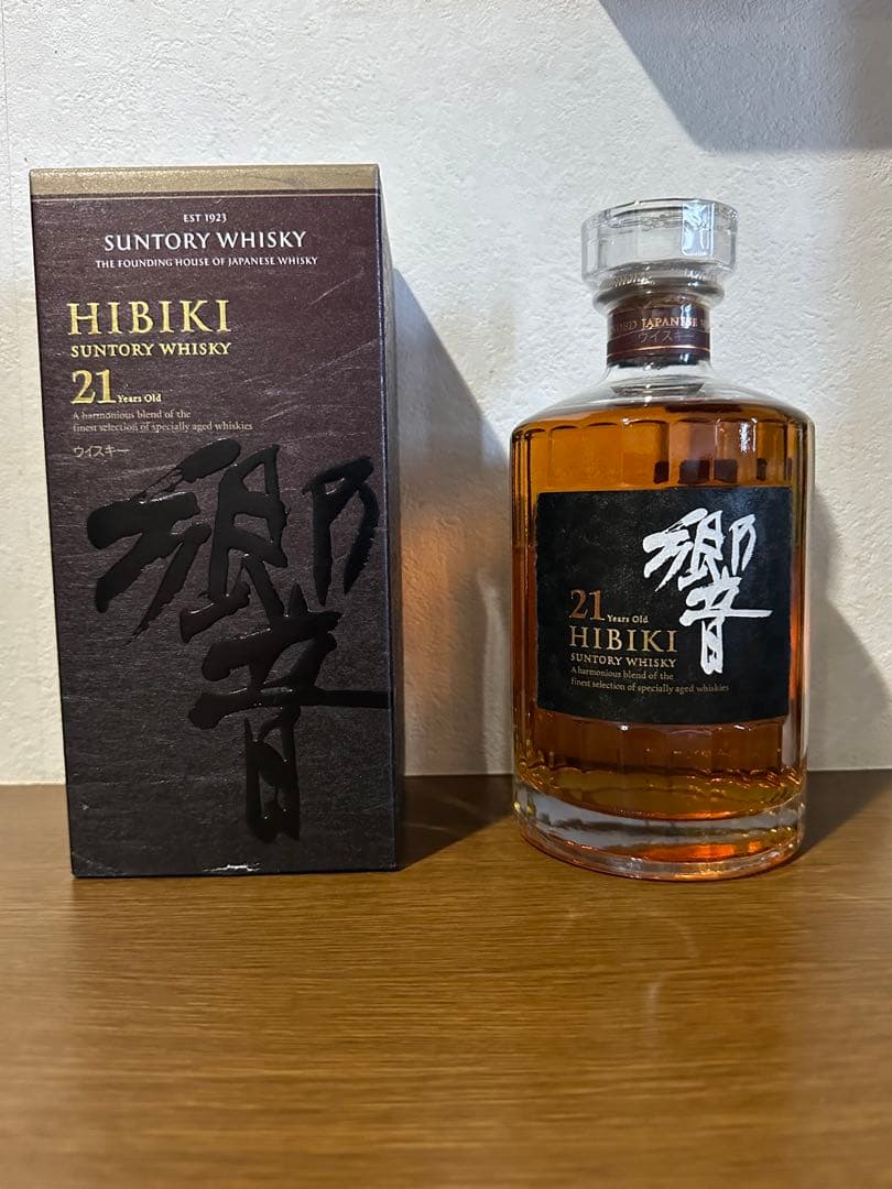 サントリーウィスキー響21年化粧箱付き
