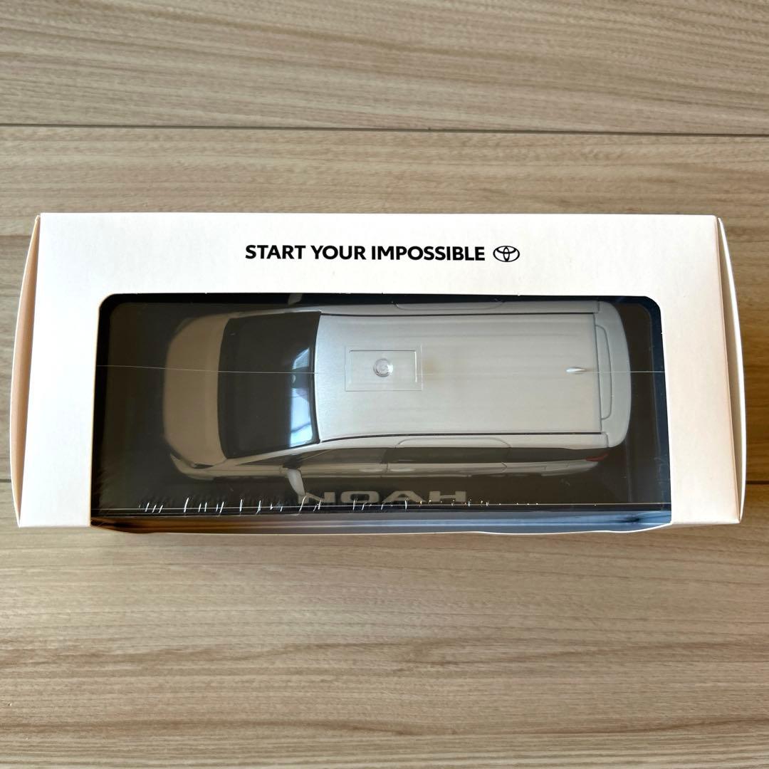 【非売品】NOAH ノア ミニカー 1/30スケール ホワイトパール