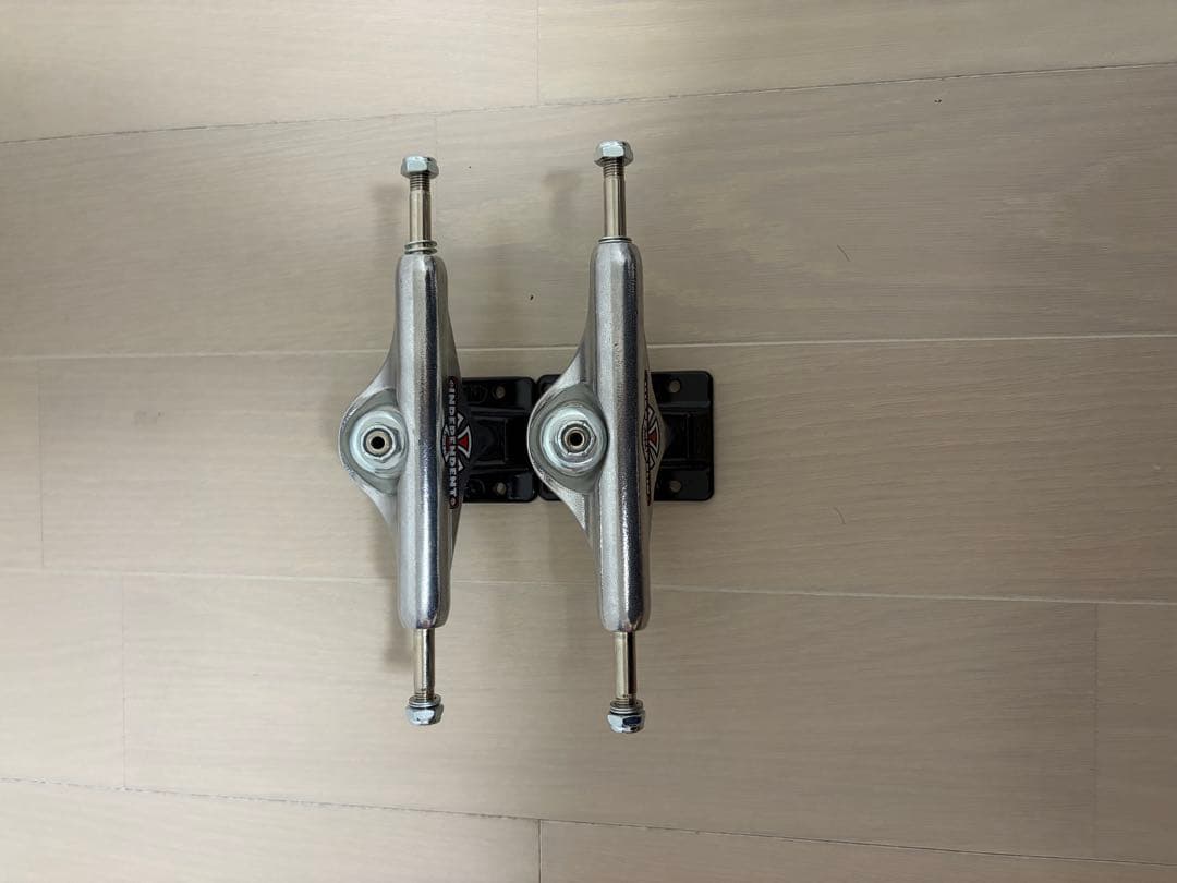 Independent トラック 139HI