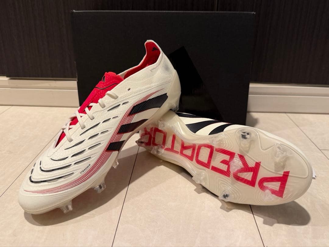 希少 アディダス プレデター エリート FG GOAL HUNTER PACK