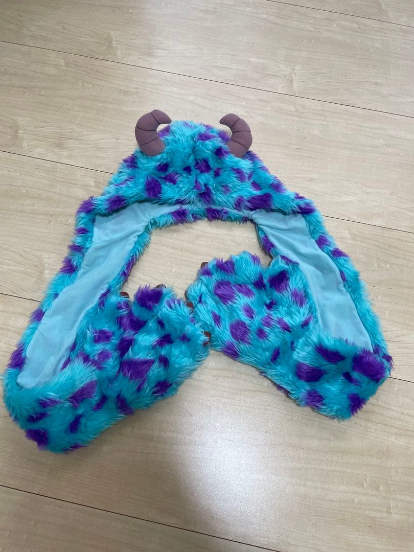 ディズニーリゾート　ファンキャップ　サリー　マフラー