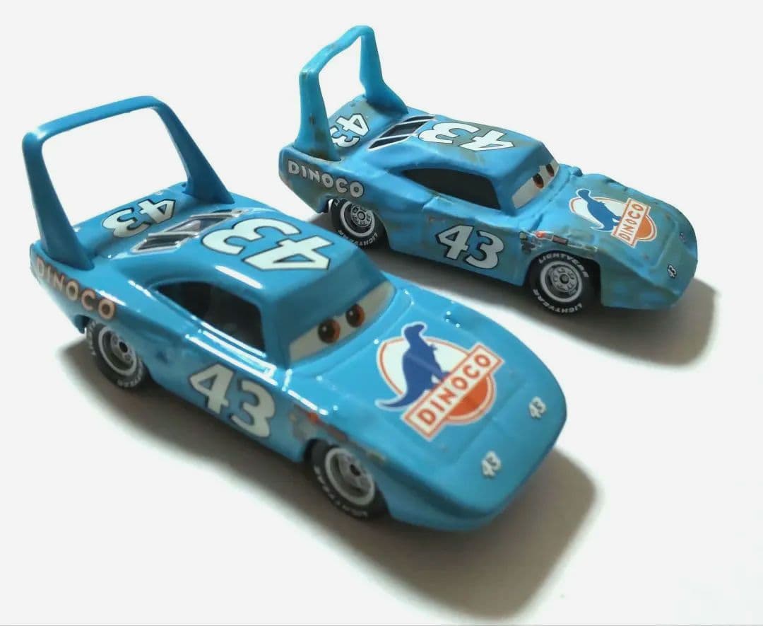 【美品】マテル ディズニー Carsカーズ KING＆DAMAGED KING