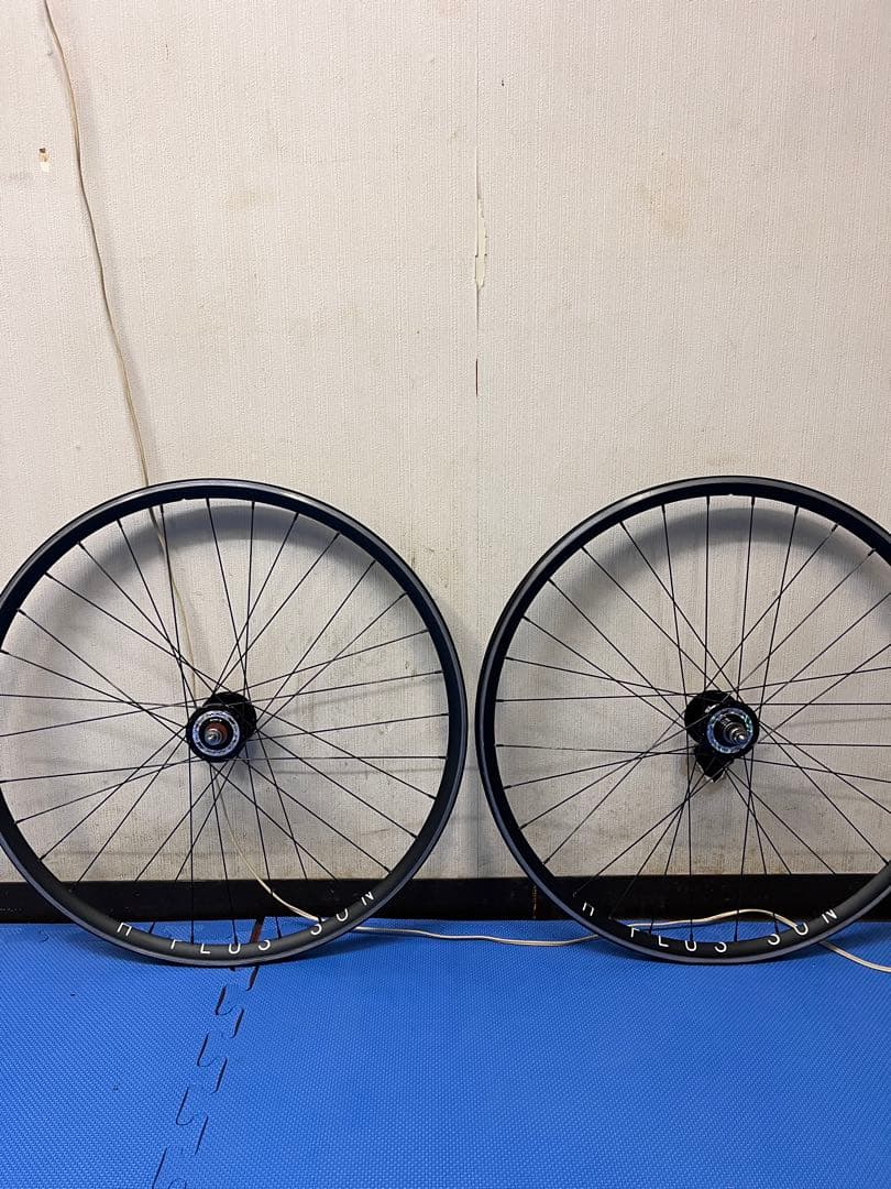 スズエプロマックス　エイチプラスサン　ピストホイール