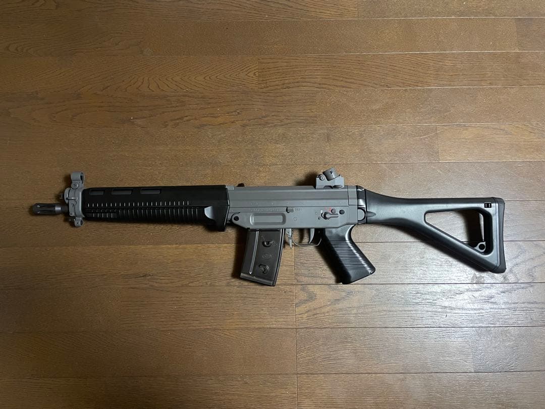 東京マルイ SIG SG551 チークピース　マウントレール　多弾マガジン　他