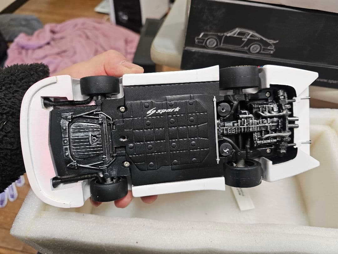 特価 Spark (1/18) ポルシェ 935/78 Moby Dick