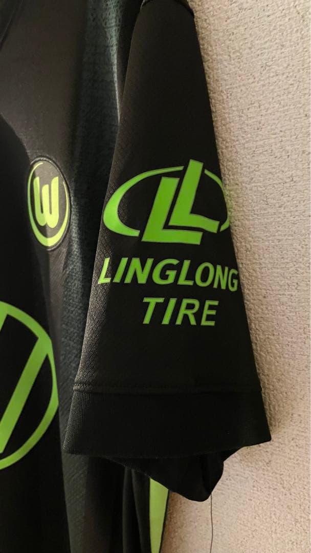 ヴォルフスブルク　NIKE ユニフォーム　フォルクスワーゲン　エリクセン　塩貝