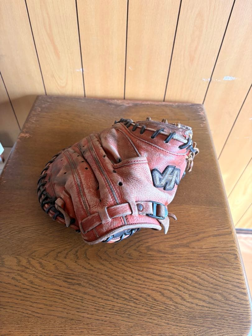 赤色 硬式野球グローブ