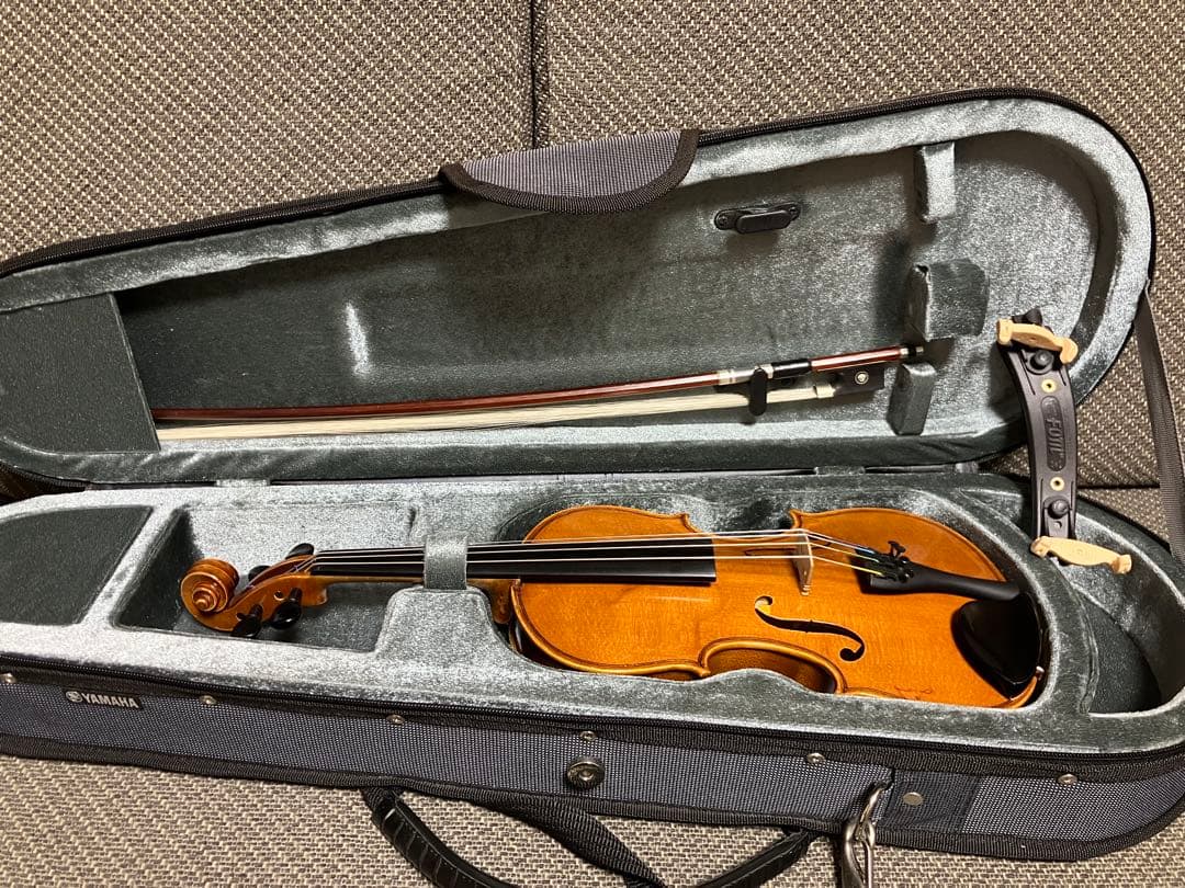 YAMAHAブラビオールV5 1/4分数バイオリン（ケース，肩当て，松脂付）