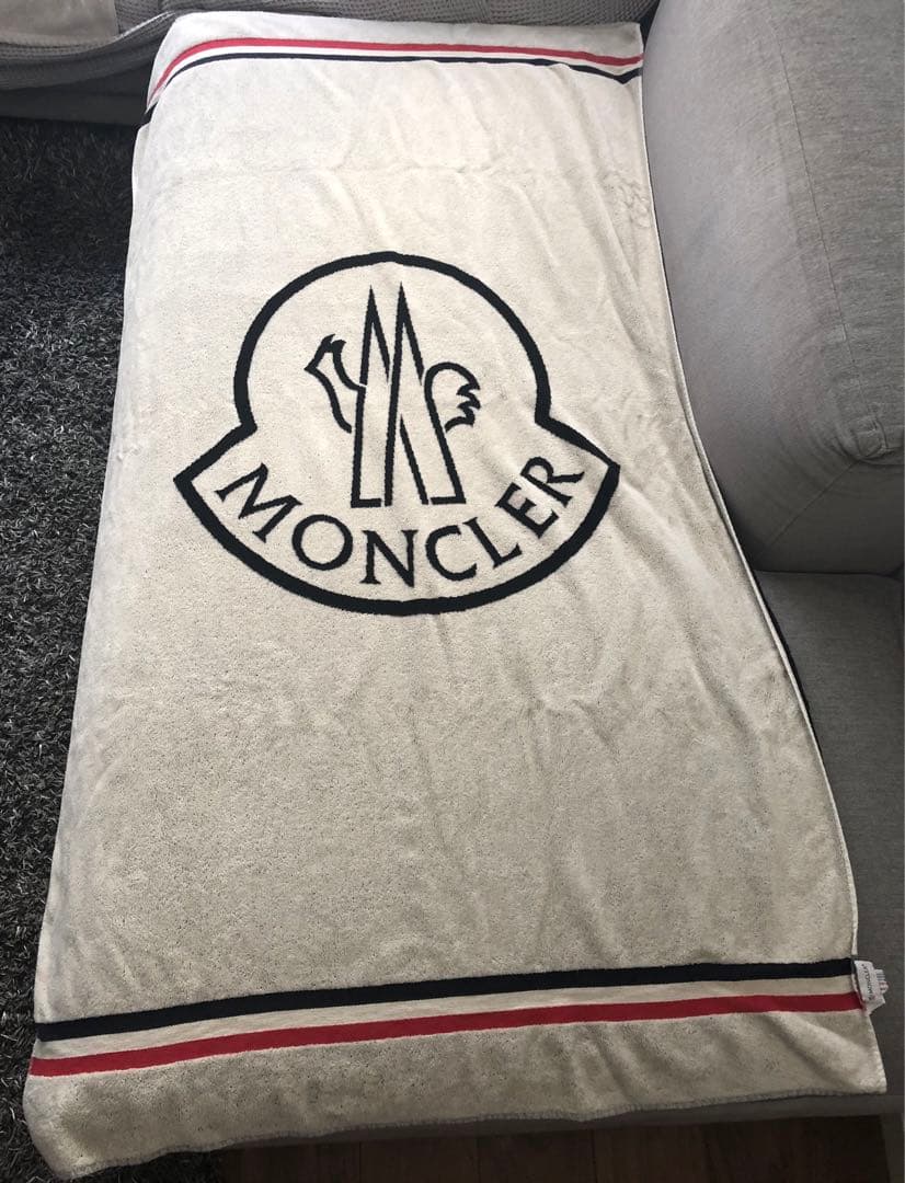 超希少　MONCLER 超大型ブランケット　掛け布団　タオル　非売品　イタリア産