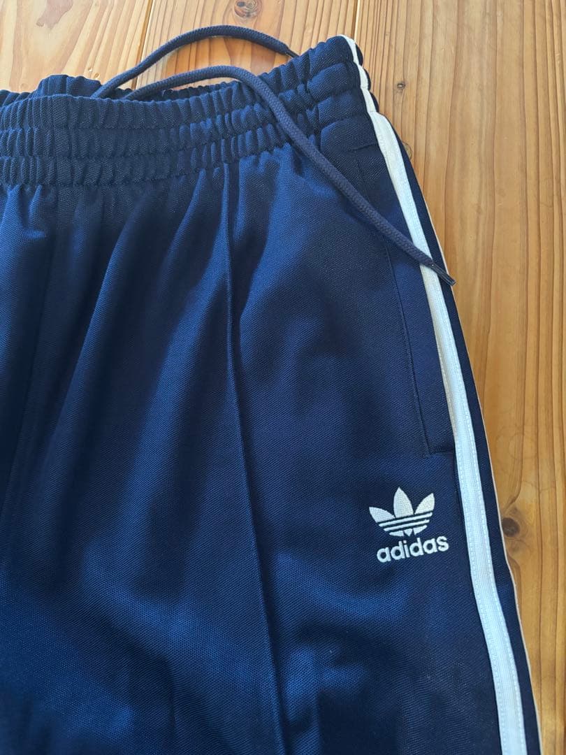 アディカラー バギーフィット ファイヤーバードトラックパンツ　Mサイズ ネイビー