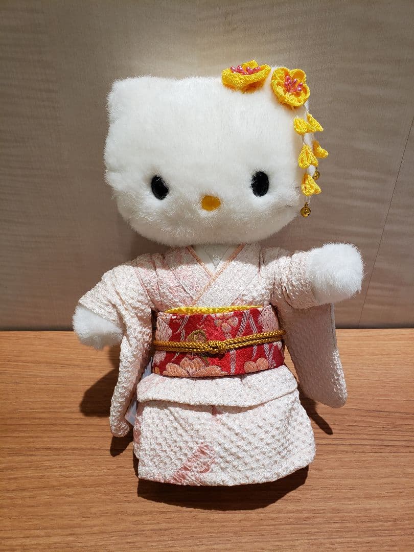 日*4様 ハローキティ 着物 ぬいぐるみ　限定