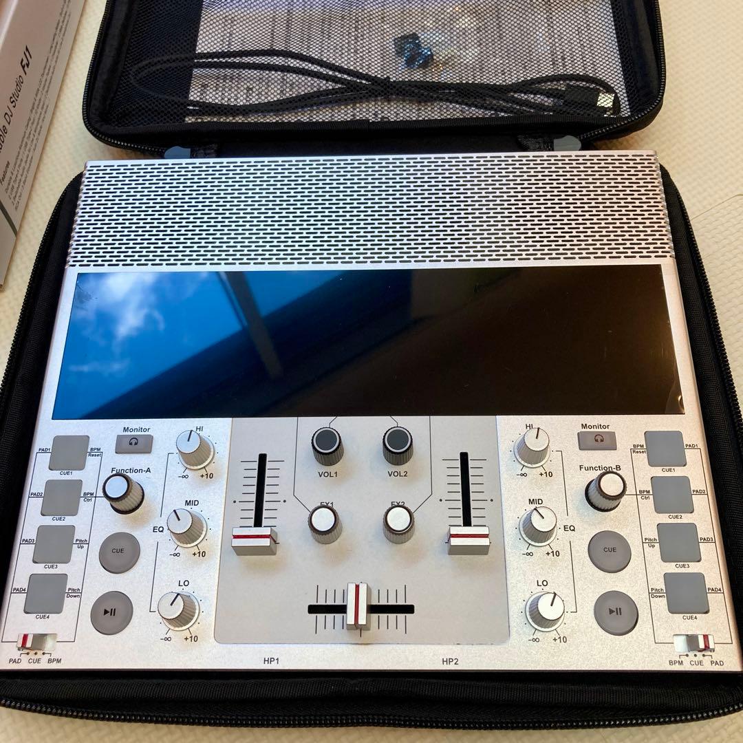 【新品同様】FJ1 シルバー ポータブルDJシステム