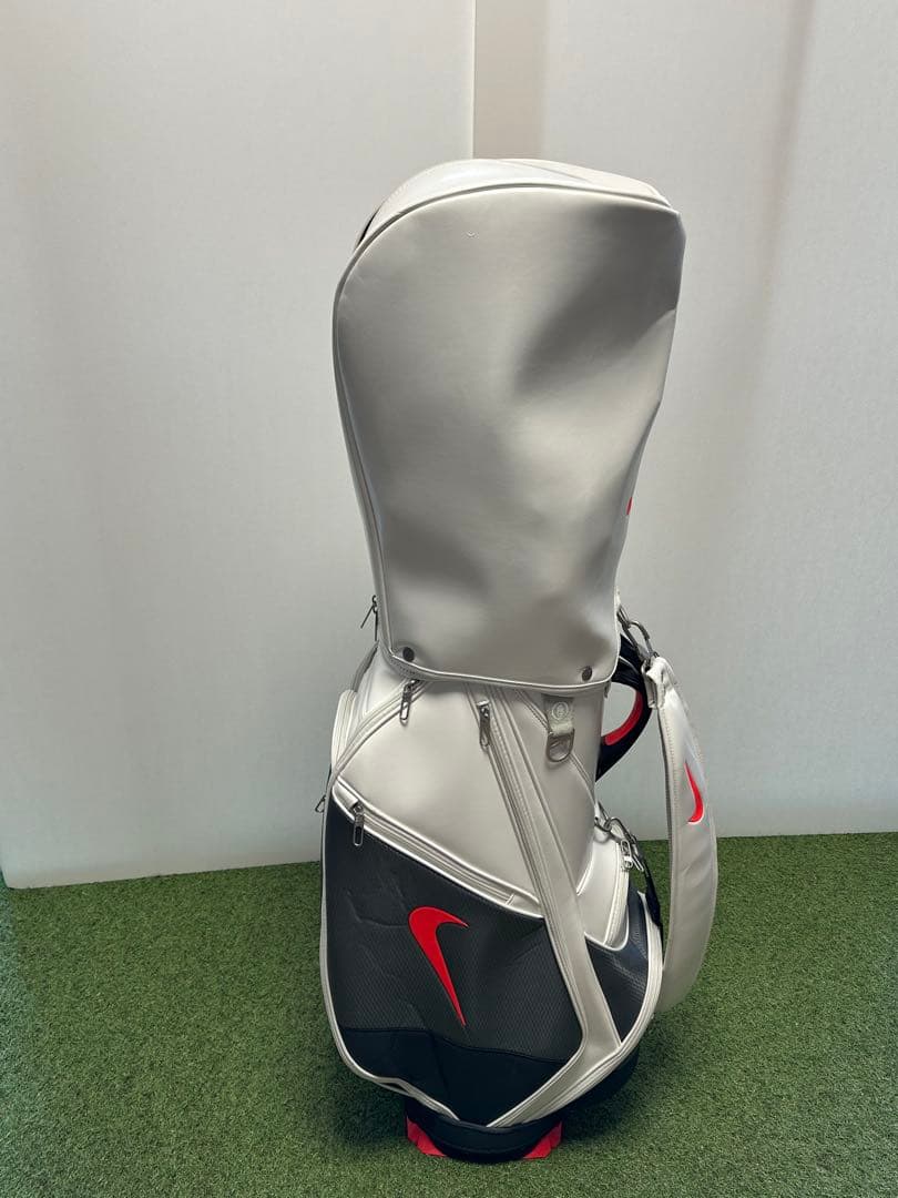 Nike ゴルフバッグ・キャディバッグ ホワイト/グレー/レッド　状態良好