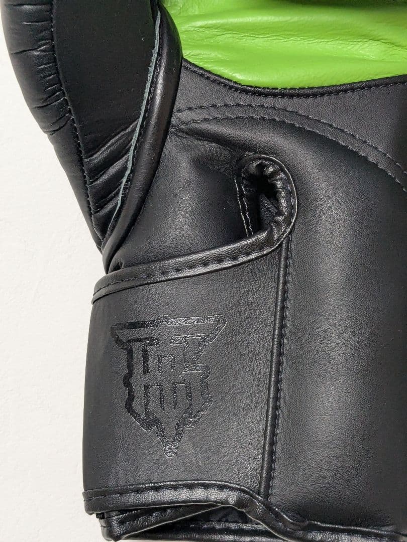 未使用TOPKING 10ozボクシンググローブ本皮/スキンテック　ライム/黒