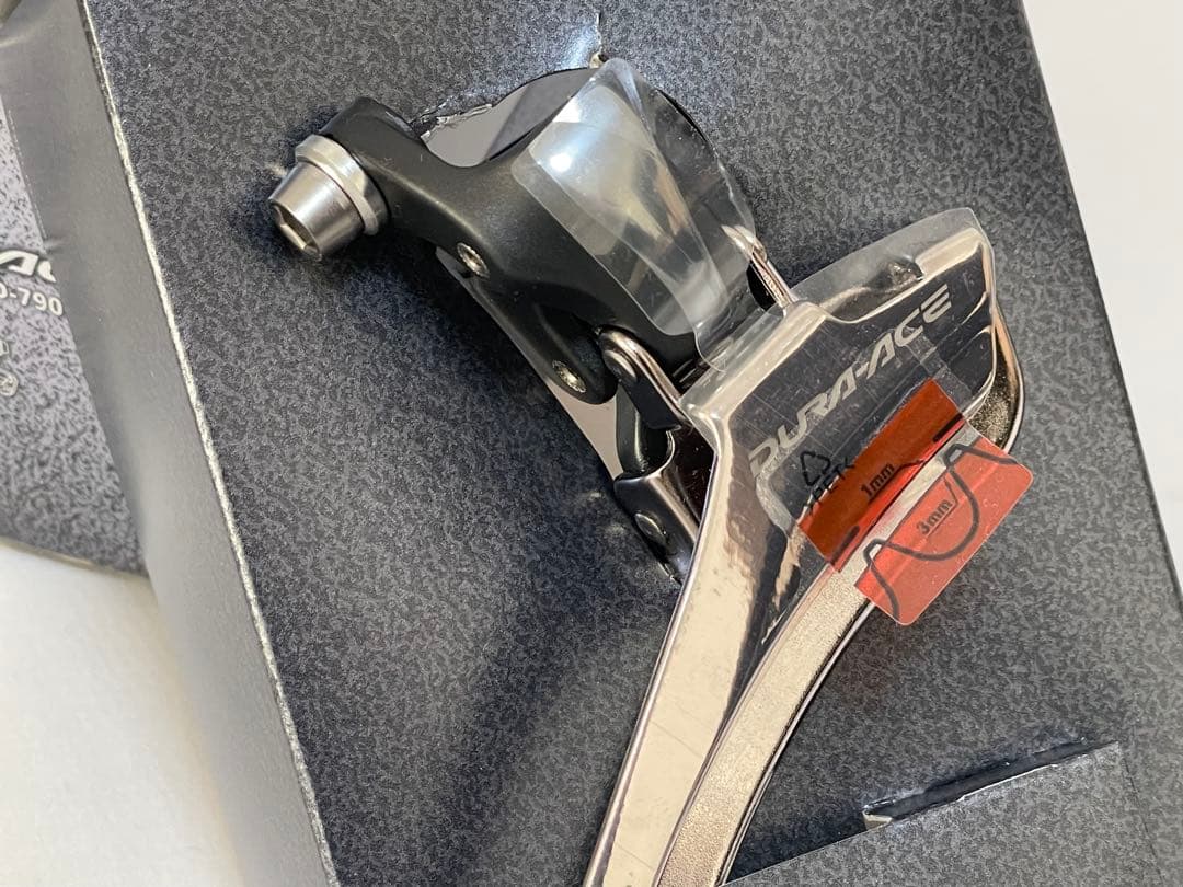 シマノDURA－ACEフロントディレイラー「FD－7900－B」新品