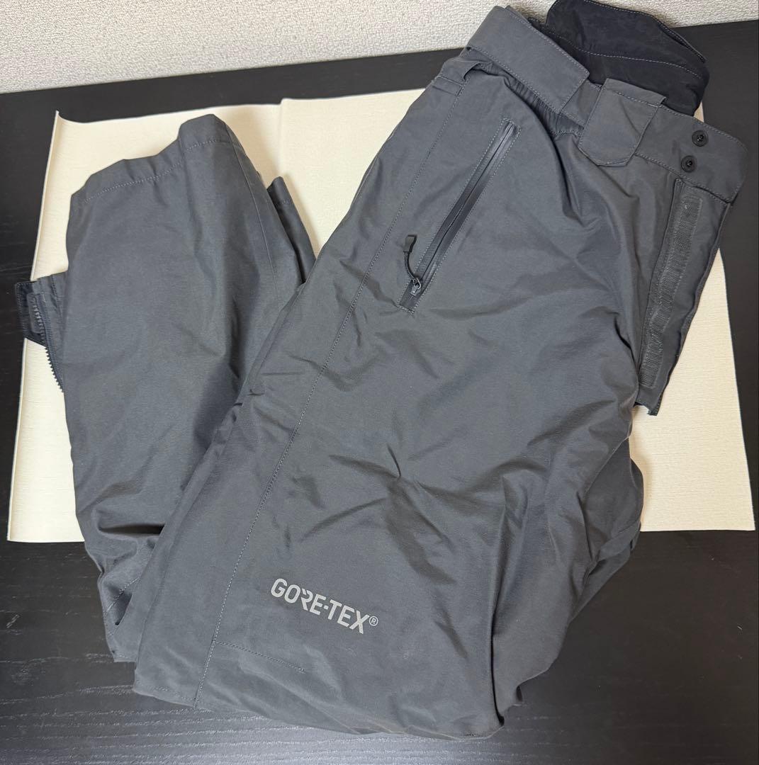 ダイワDAIWA ゴアテックス　防寒パンツ メンズM グレー　専用サスペンダー付