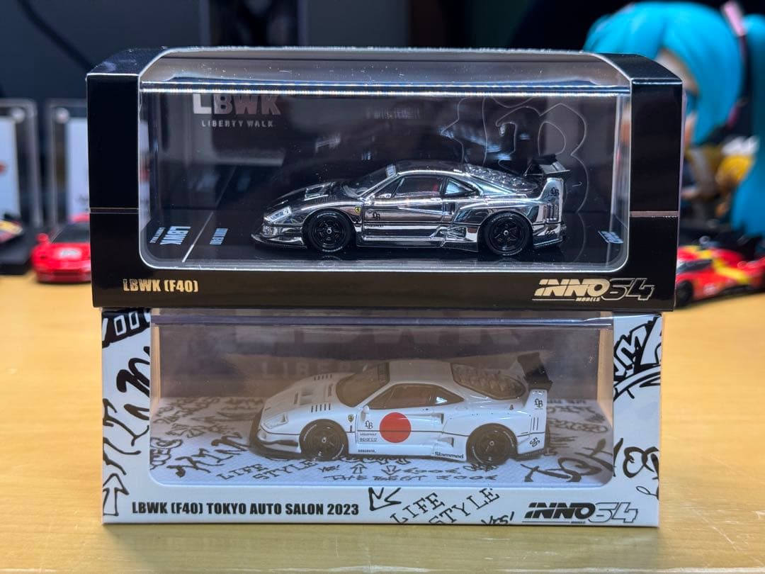 イノモデル INNO 1/64 LBWK F40 白・クロームシルバー