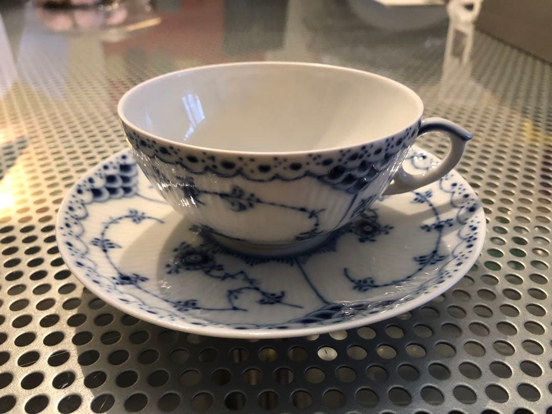 ロイヤルコペンハーゲン ブルーフルーテッド　ティーカップ＆ソーサー、アンティーク