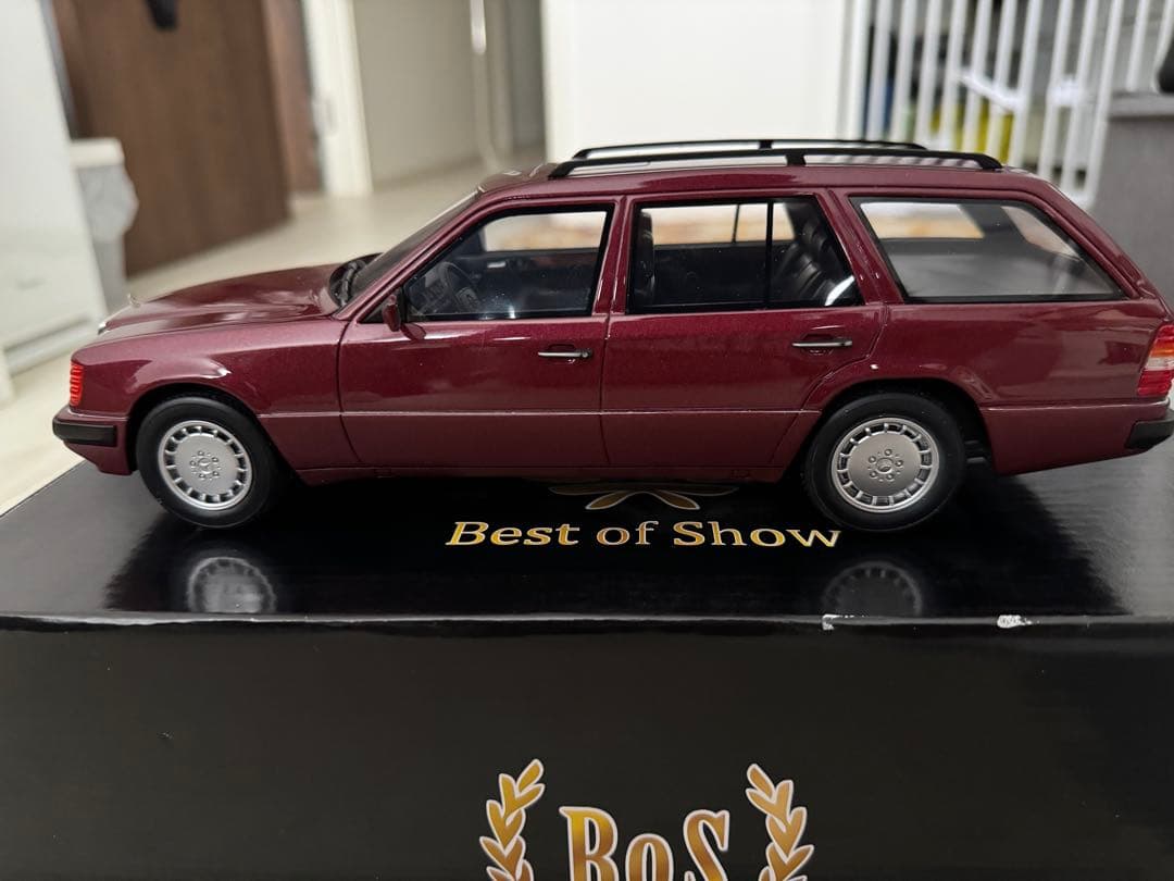 BoS Models メルセデス・ベンツ S124 300TE レッド 1/18