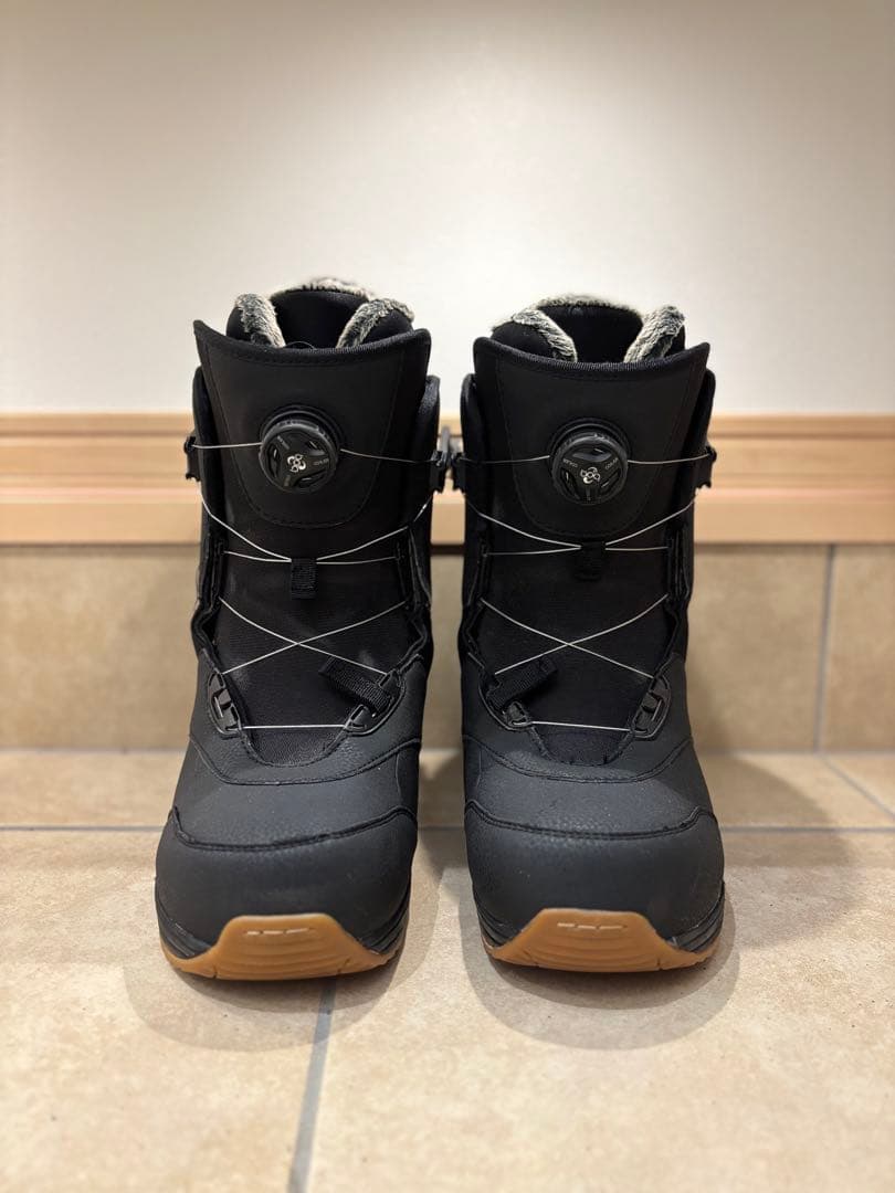 スノーボードブーツ 黒 ボアライニング