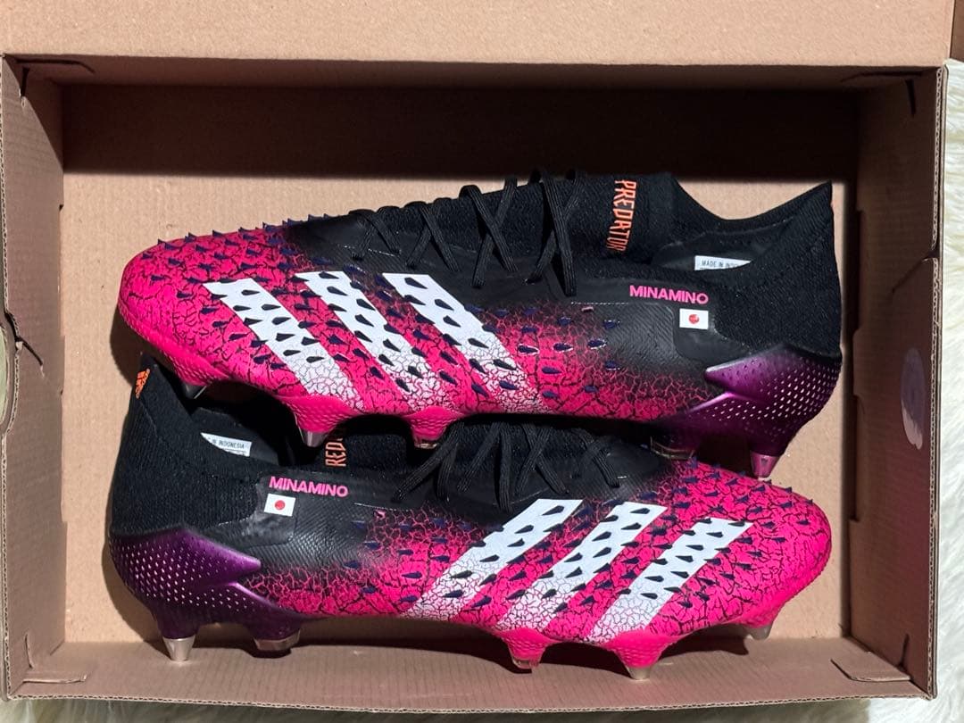 adidas プレデター フリーク SG 南野拓実選手