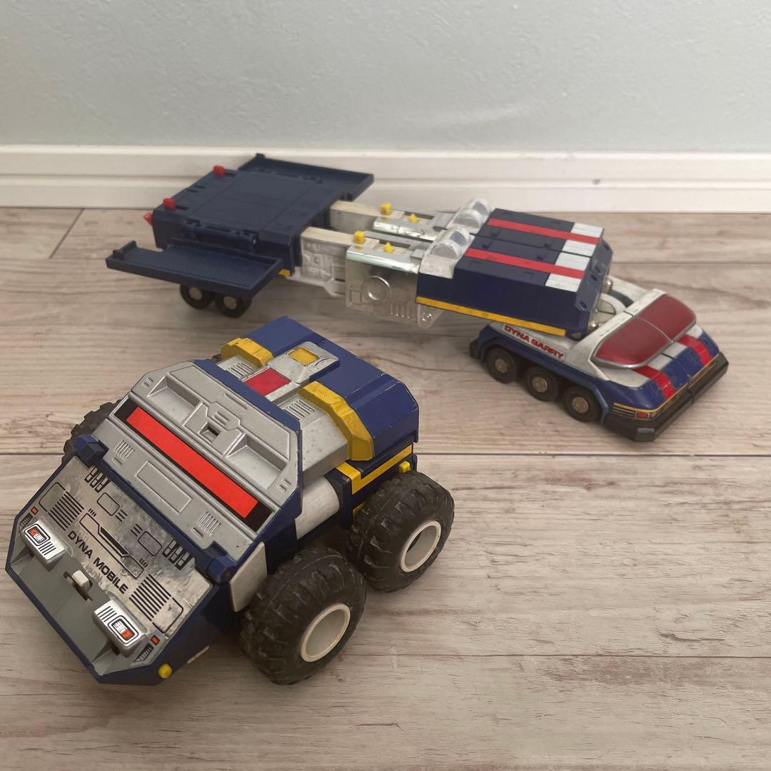 DX超合金ダイナマン ダイナモービル　ダイナキャリー