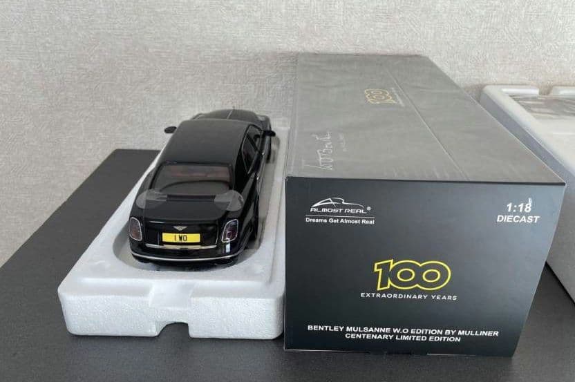 Almost Real 1/18 ベントレー ミュルザンヌ 100周年記念モデル