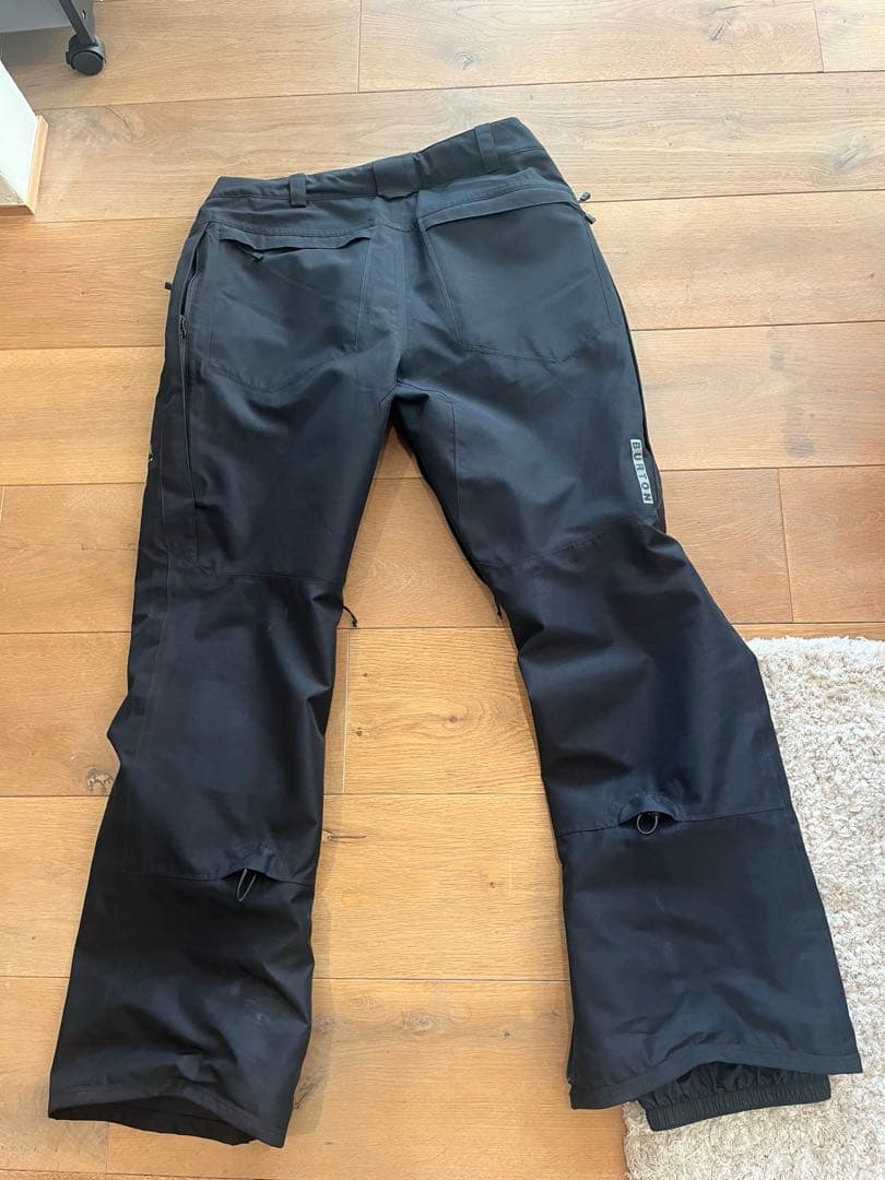 バートン　2024スノーボードウェアMサイズ上下セット
