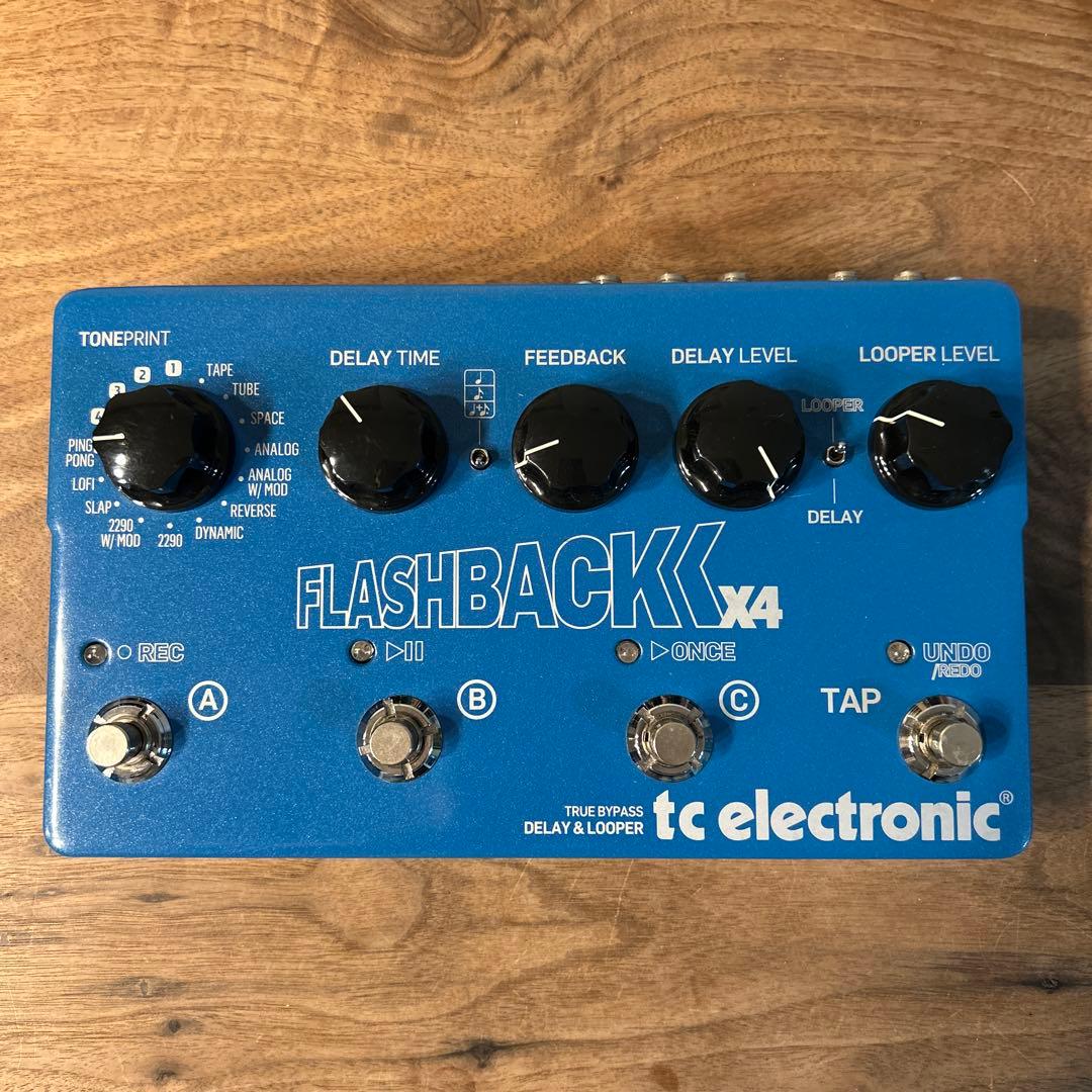 tc electronic Flashback X4 ギターエフェクター　箱つき