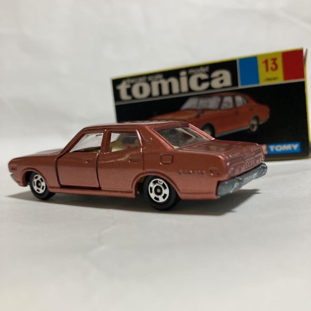 トミカ　日産セドリック2800SGLです。日本製