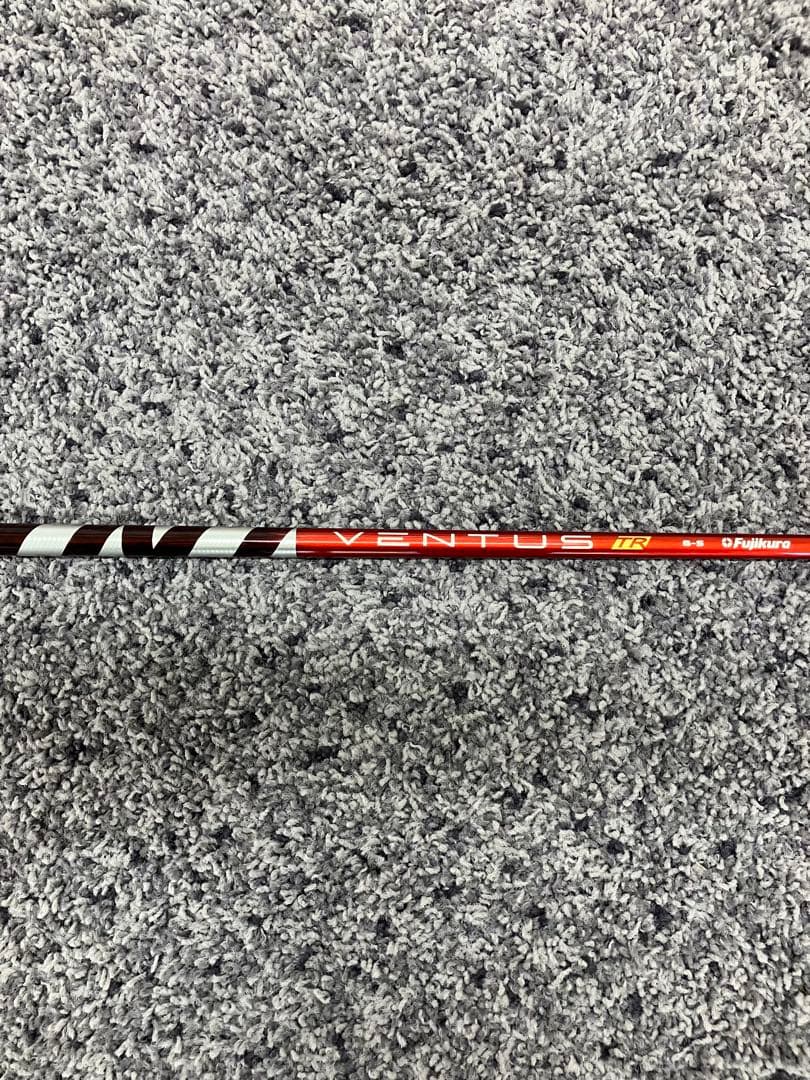 VENTUS TRレッドVELOCRE テーラーメイドスリーブ付き　1W用