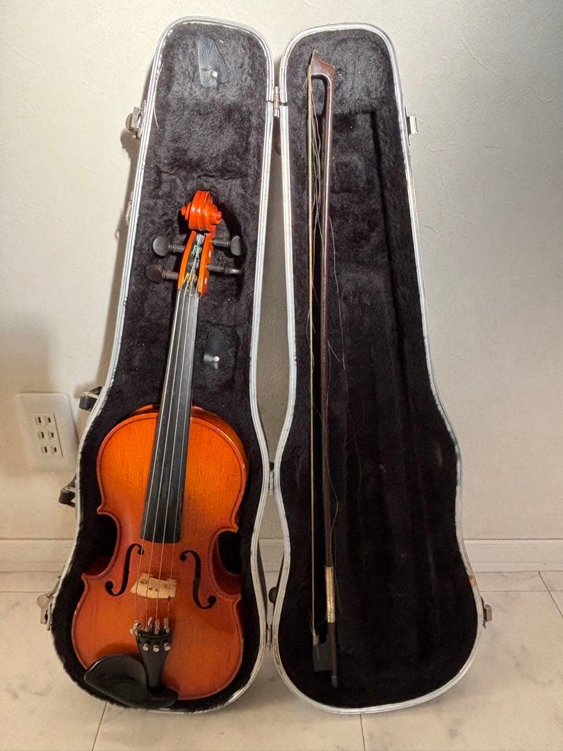 William Lewis & Son Co. バイオリン