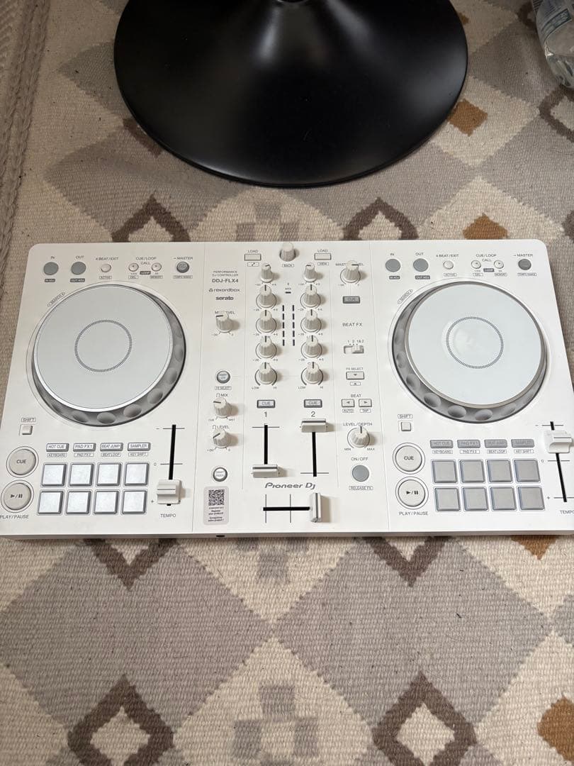 【完品】Pioneer DJ DDJ-FLX4 ホワイト DJコントローラー
