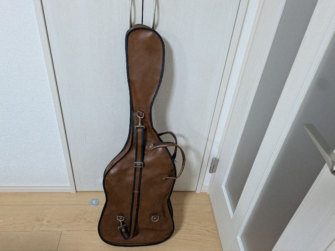 Squier Stratocaster ブラック　ソフトケース付　フェンダー