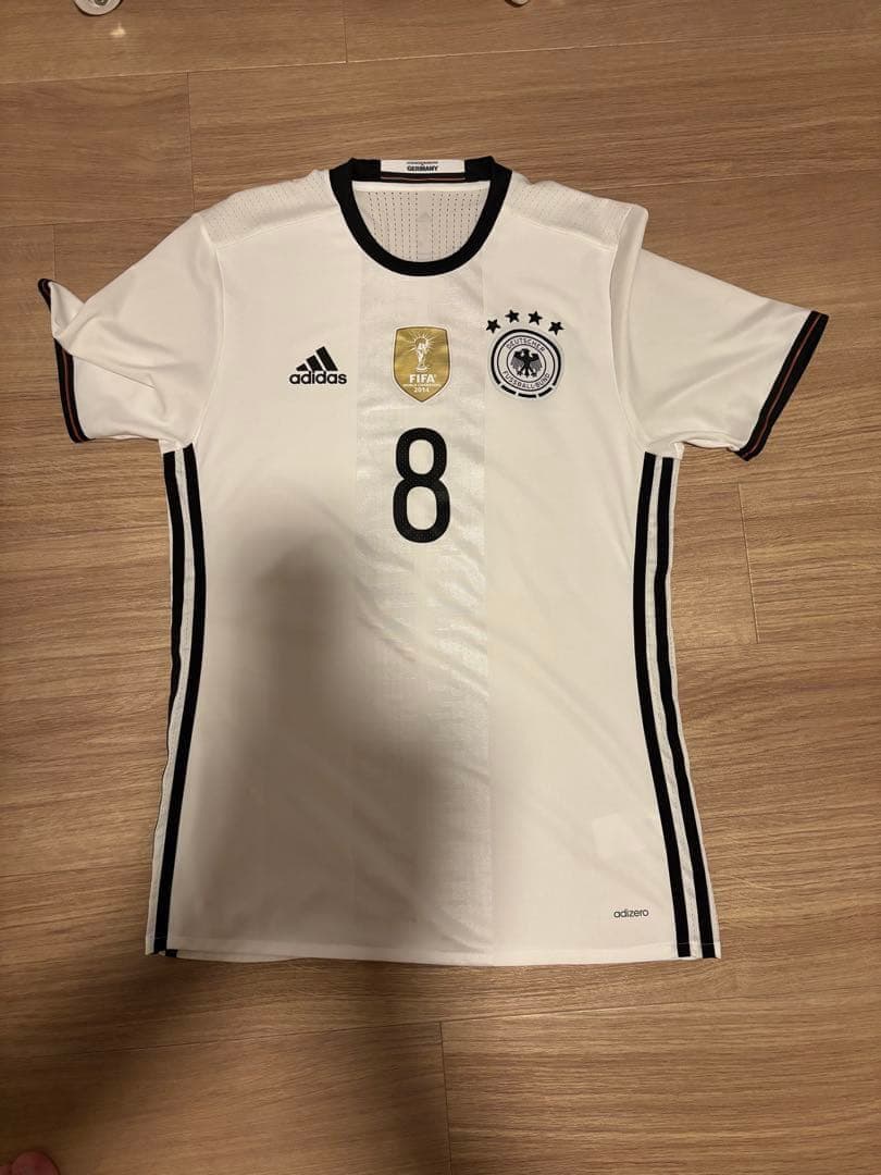 メスト・エジル　ドイツ代表　オーセンティックユニフォーム　adidas