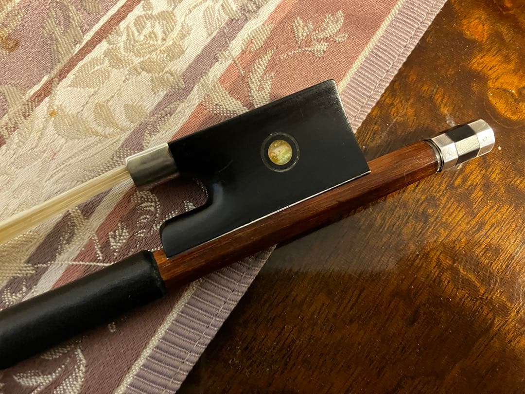 バイオリン弓　4/4 ドイツ弓　刻印　Jurgen Geipel ＊＊