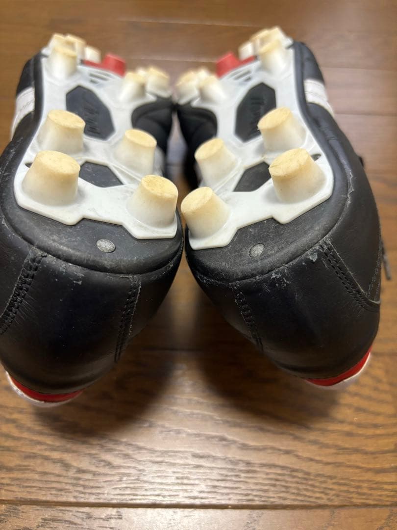 ミズノ　モレリア2JAPANサッカースパイク　ブラック/ホワイト28.0cm