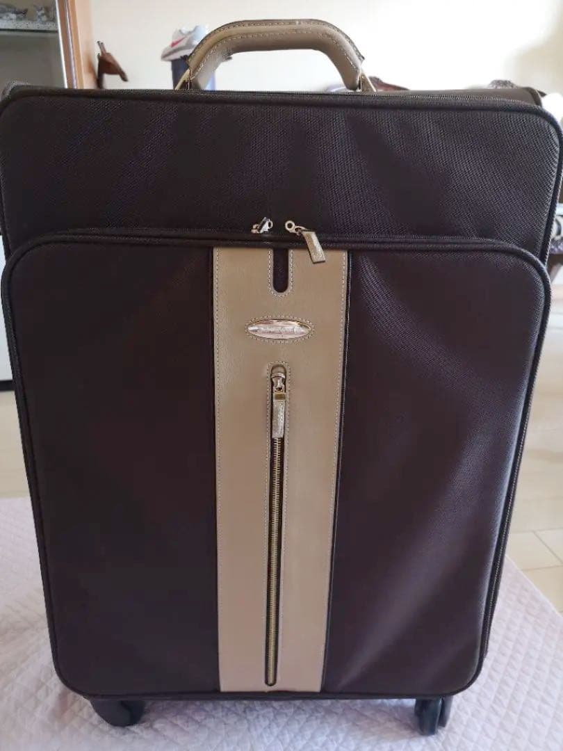 39 サムソナイト　スーツケース
