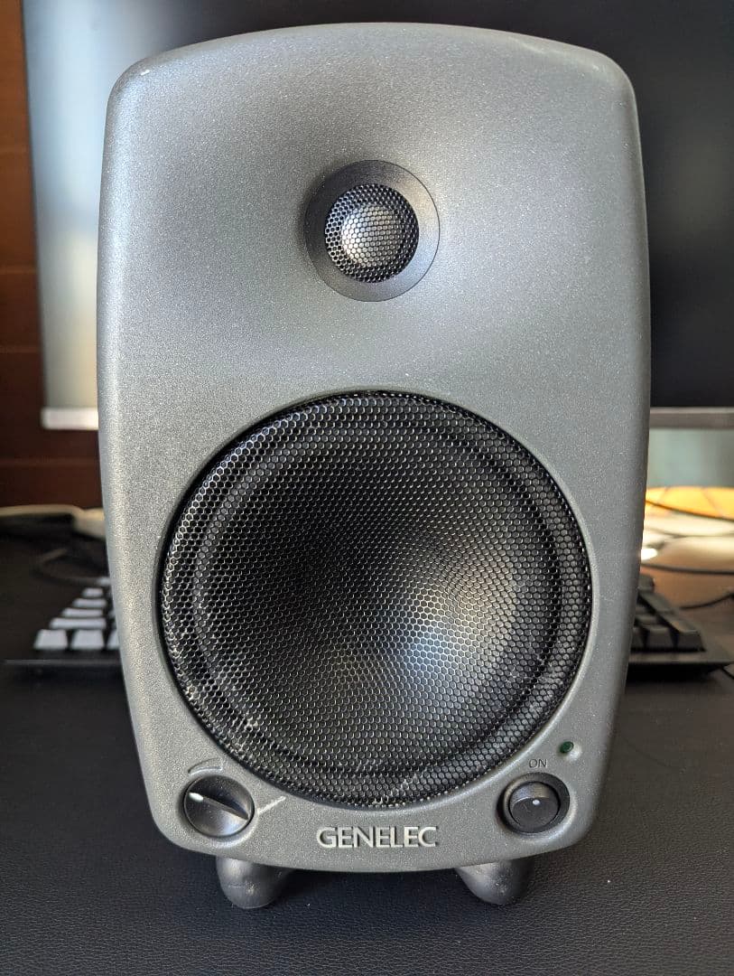 お買い得 GENELEC 8030A 1本 モニタースピーカー
