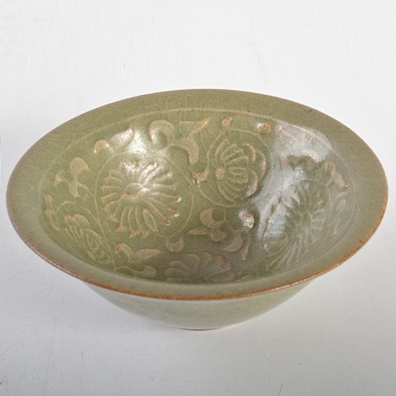 中国　龍泉窯青磁　刻花卉文盃　C　R6947E