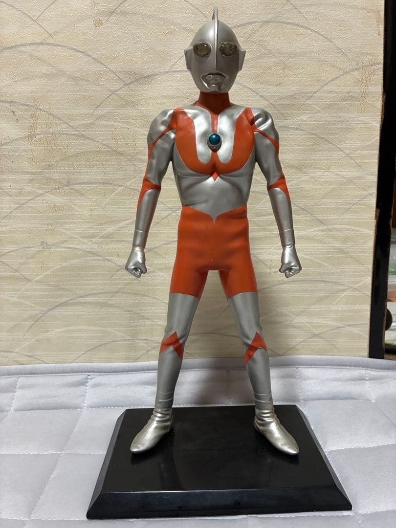 ウルトラマン フィギュア 約30cm