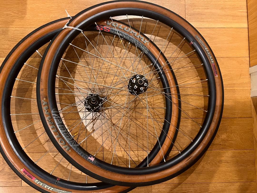 Velocity disc ハブ とBlunt SS 650b ホイールセット