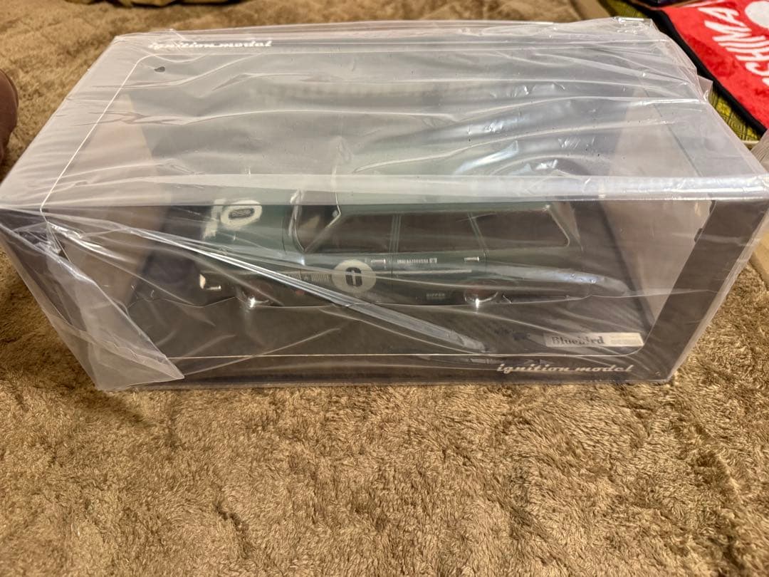 イグニッションモデル　ダットサンブルーバードワゴン510 グリーン 1/18