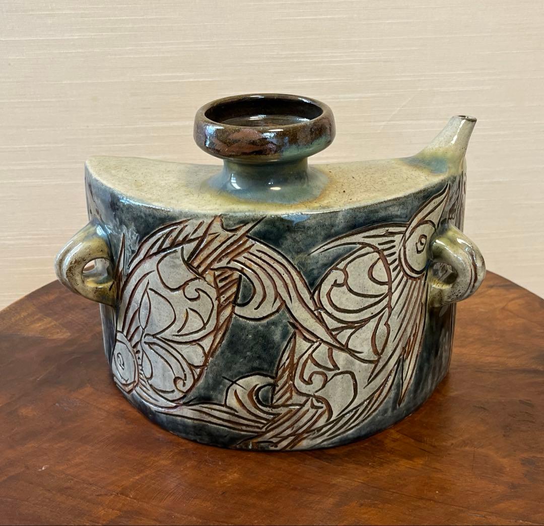 魚文抱瓶　金城次郎　人間国宝　壺屋焼　箱付き　未使用　草色