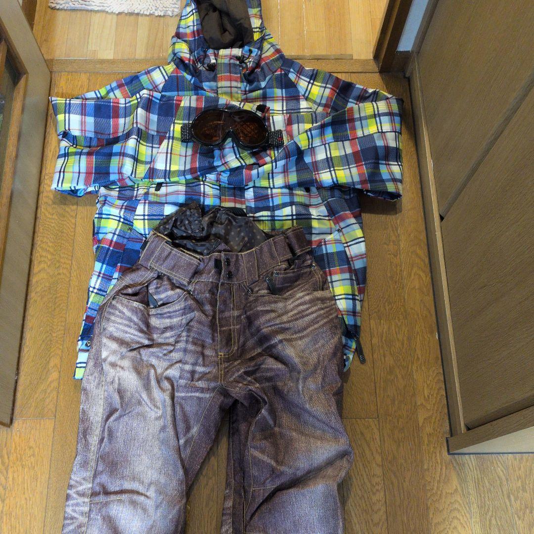 スノーボードウェアセット（ジャケット・パンツ・サングラス）