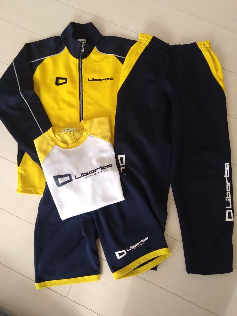 Liberta サッカーウェア 4点セット　130　140