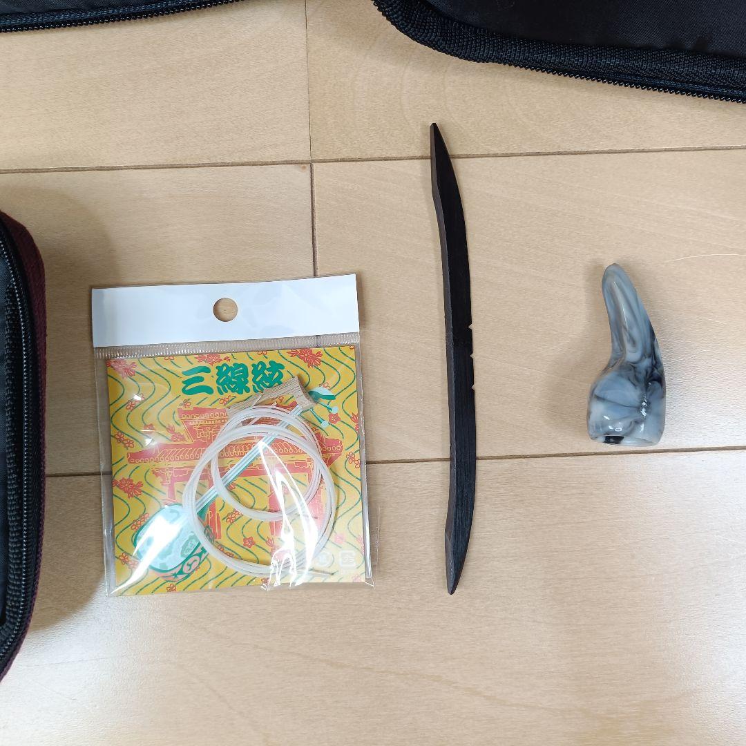 美品 沖縄三線 人工革 ソフトケース、爪、小物入れなど付属